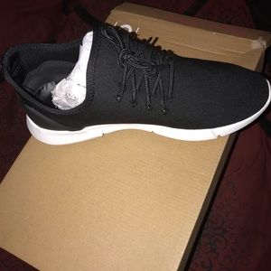 SNEAKERS IN BLACK KNIT WITH ROSE EMBROIDERY